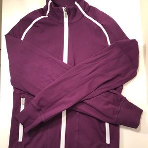 Men’s Lululemon zip up jacket.